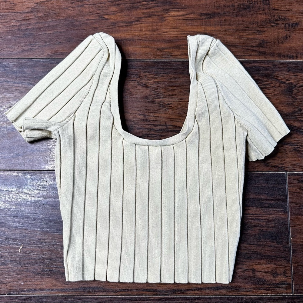 Kendall & Kylie Yellow Ribbed Short Sleeve Crop Top